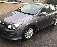 2011 HYUNDAI i30. 1.6 diesel 82k miles. mot dec. lovely wee car