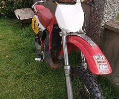 1986 CR125