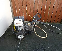 Petrol power washer