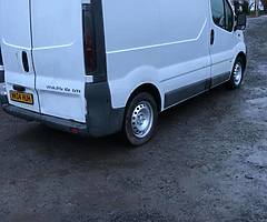 2004 vivaro 1.9 in for breaking good engine box can be heard running - Image 7/7