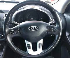 Silver Kia Sportage 2011 1.7 diesel EX MT 5door - Image 4/7