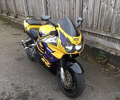 Honda cbr 900 RR fireblade 12m mot