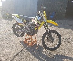 SUZUKI RM 450 2012