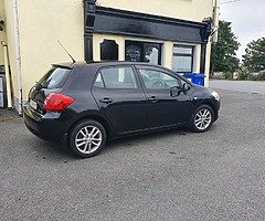 Toyota Auris - Image 6/10