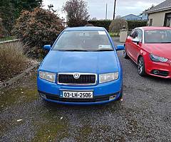 Blue 1.2 skoda fabia 03