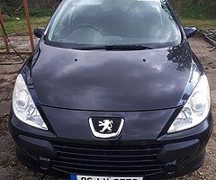 2006 Peugeot 307 1.4 183,000 km, 2 months tax and test, new gearbox,clutch ,tyres,petrol. - Image 6/6