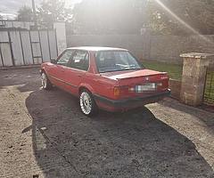 Bmw E30 320i 4 door