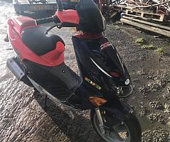 Aprilia sr 125cc low miles MAY PX try me - Image 5/6