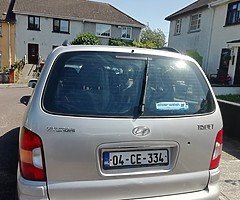 04 Hyundai Trajet - Image 4/5