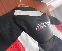 I full set RST leathers - Image 2/7