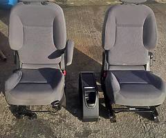 132 Peugeot partner seats drivers protection cage and Centre console - Image 1/5