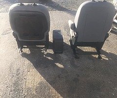 132 Peugeot partner seats drivers protection cage and Centre console