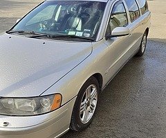 VOLVO V70 D5 - Image 1/9