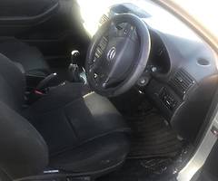 Kia cerato, toyota avensis - Image 4/8