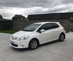 Toyota Auris Van