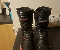 Band new race boots - Image 2/5