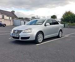 Volkswagen Jetta 1.6 Petrol. No tax no nct - Image 1/7