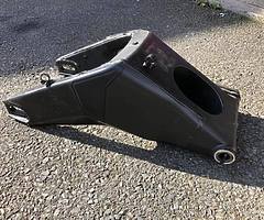 R6 2co / 13s swingarm mint