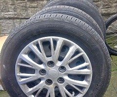 Tyres 195/65/15 steel wheel