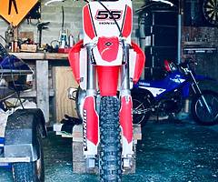 2002 cr125