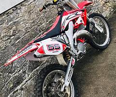 2002 cr125