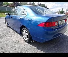 Honda Accord 2010 - Image 4/8