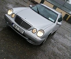 Mercedes-Benz e240