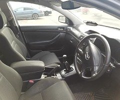 Toyota Avensis - Image 2/5