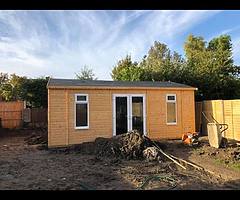 Sheds and summer houses - Image 4/7