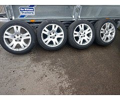 Range Rover Sport 19" alloy wheels and tyres x 4 - Image 7/7