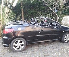 PRICED TO SELL! BEAUTIFUL CONVERTIBLE FOR SALE - Image 6/9