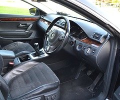 VW Passat CC - Image 4/8