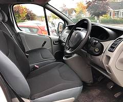 Renault Trafic 2.0 Diesel - Image 4/9