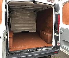 Renault Trafic 2.0 Diesel - Image 8/9