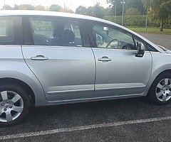 Peugeot 5008 - Image 6/10