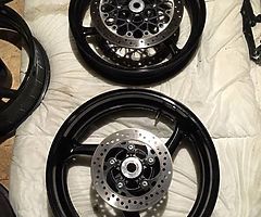 GSXR 600/750 wheels and discs for 11-19 models - Image 4/4