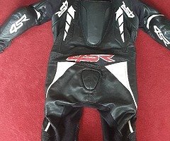 4SR Leathers - Image 2/4