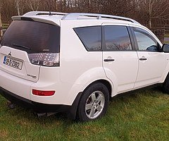 2009 Mitsubishi Outlander - Image 4/10