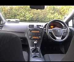 Toyota Avensis Aura - Image 4/10