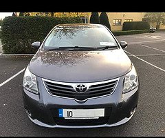 Toyota Avensis Aura - Image 7/10