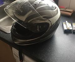 Selling a motorbike helmet no longer use few scrapes and marks on it but do some1 starting off size  - Image 4/4