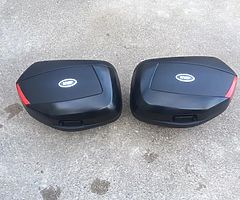 Givi Side Panniers - Image 3/6