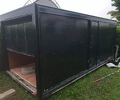 18x12 shipping container