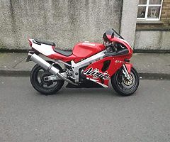 Kawasaki ninja zx7r