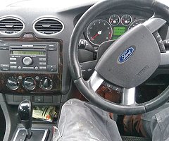 FORD FOCUS GHIA 1.6