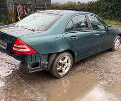 Petrol merc
Welded diff slab/track car