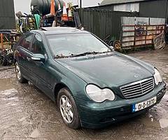 Petrol merc
Welded diff slab/track car