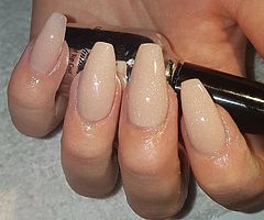 Acrylic nails