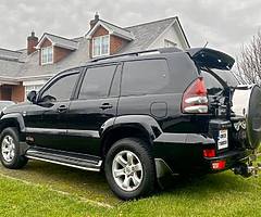 2006 Toyota Land cruiser 5 seater crewcab €333 road tax