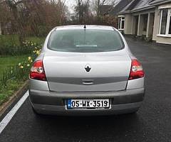 Renault Megane 05 1.4 16V sport 4dr Saloon